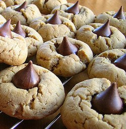 “JAVALICIOUS” PEANUT BUTTER KISSES